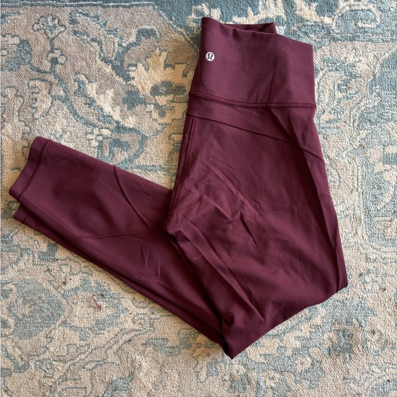 Lululemon In Movement Leggings - size 8 - Picture 1 of 4